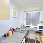 Lägenhet Modern Living Miramar Ii Elegant 3 Bedroom In Center Walking Distance To The Trainstation And The Beaches By Namaste Elite *