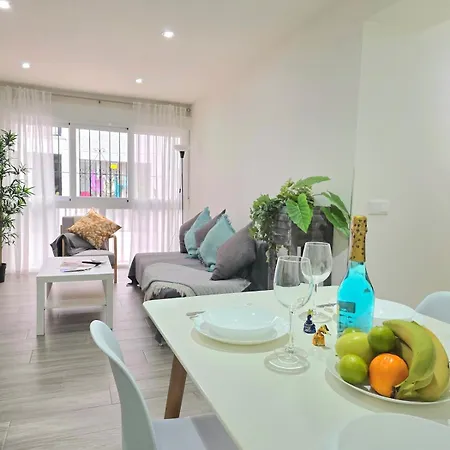 Modern Living Miramar Ii Elegant 3 Bedroom In Center Walking Distance To The Trainstation And The Beaches By Namaste Elite *