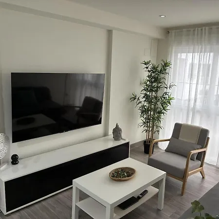 Modern Living Miramar Ii Elegant 3 Bedroom In Center Walking Distance To The Trainstation And The Beaches By Namaste Elite