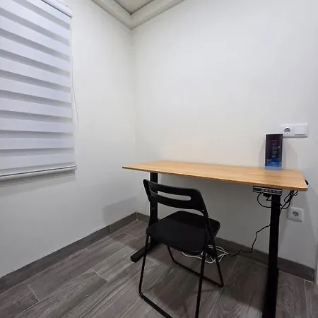 Modern Living Miramar Ii Elegant 3 Bedroom In Center Walking Distance To The Trainstation And The Beaches By Namaste Elite