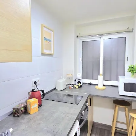Апартаменты Modern Living Miramar Ii Elegant 3 Bedroom In Center Walking Distance To The Trainstation And The Beaches By Namaste Elite *