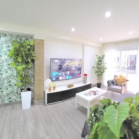 Daire Modern Living Miramar Ii Elegant 3 Bedroom In Center Walking Distance To The Trainstation And The Beaches By Namaste Elite Torremolinos