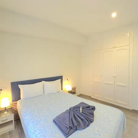 Modern Living Miramar Ii Elegant 3 Bedroom In Center Walking Distance To The Trainstation And The Beaches By Namaste Elite Апартаменты Торремолинос