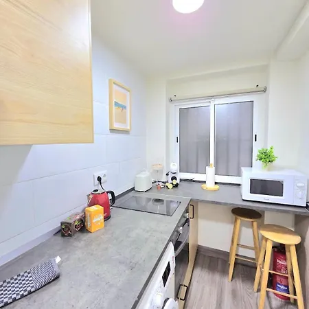 Modern Living Miramar Ii Elegant 3 Bedroom In Center Walking Distance To The Trainstation And The Beaches By Namaste Elite *