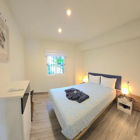 아파트 Modern Living Miramar Ii Elegant 3 Bedroom In Center Walking Distance To The Trainstation And The Beaches By Namaste Elite